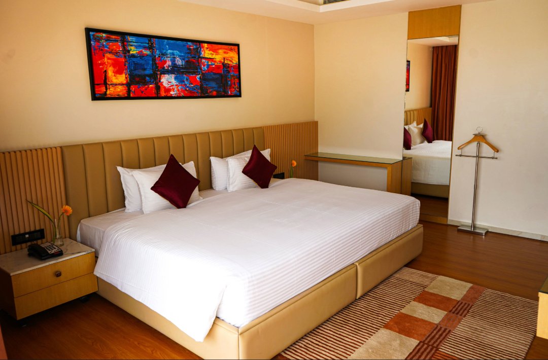 laguna suite room with sea view and balcony